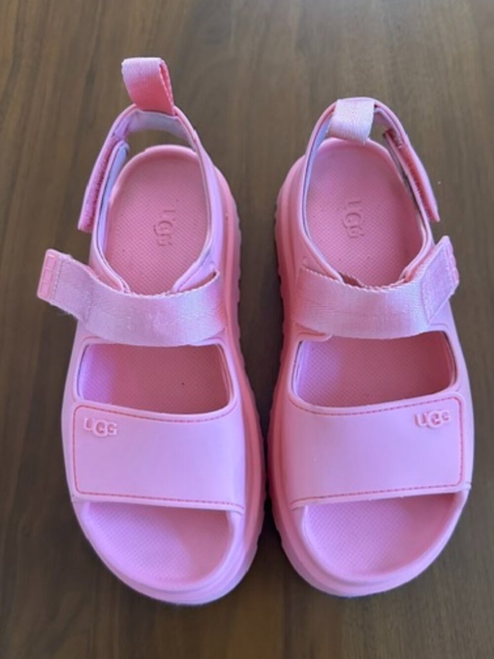 UGG GoldenGlow Sandals Women's Size 7 in Tpcl